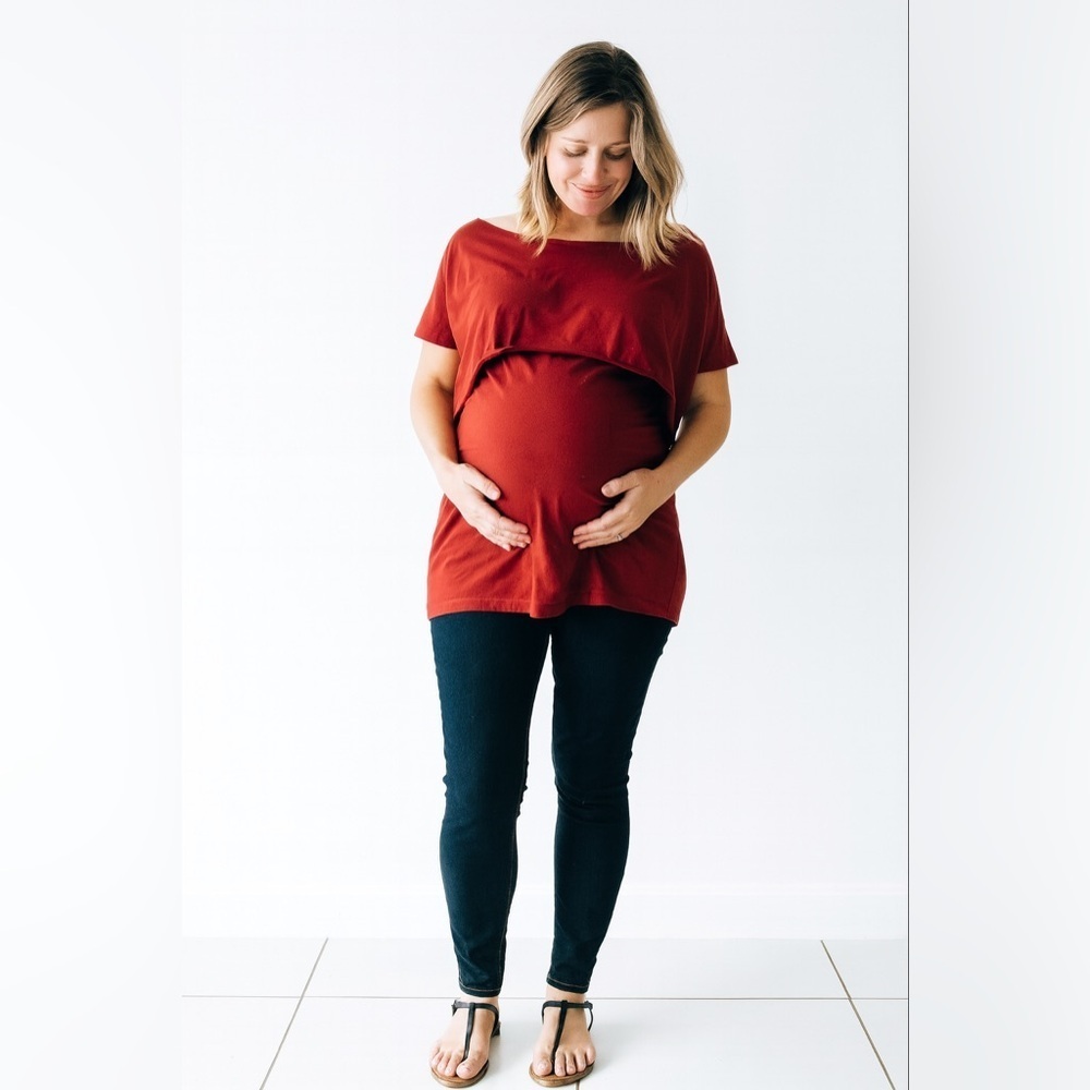 Small Show XXL Scoop Neck Nursing Maternity Top